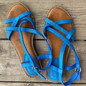 ALDO Strappy flat sandals Size 5